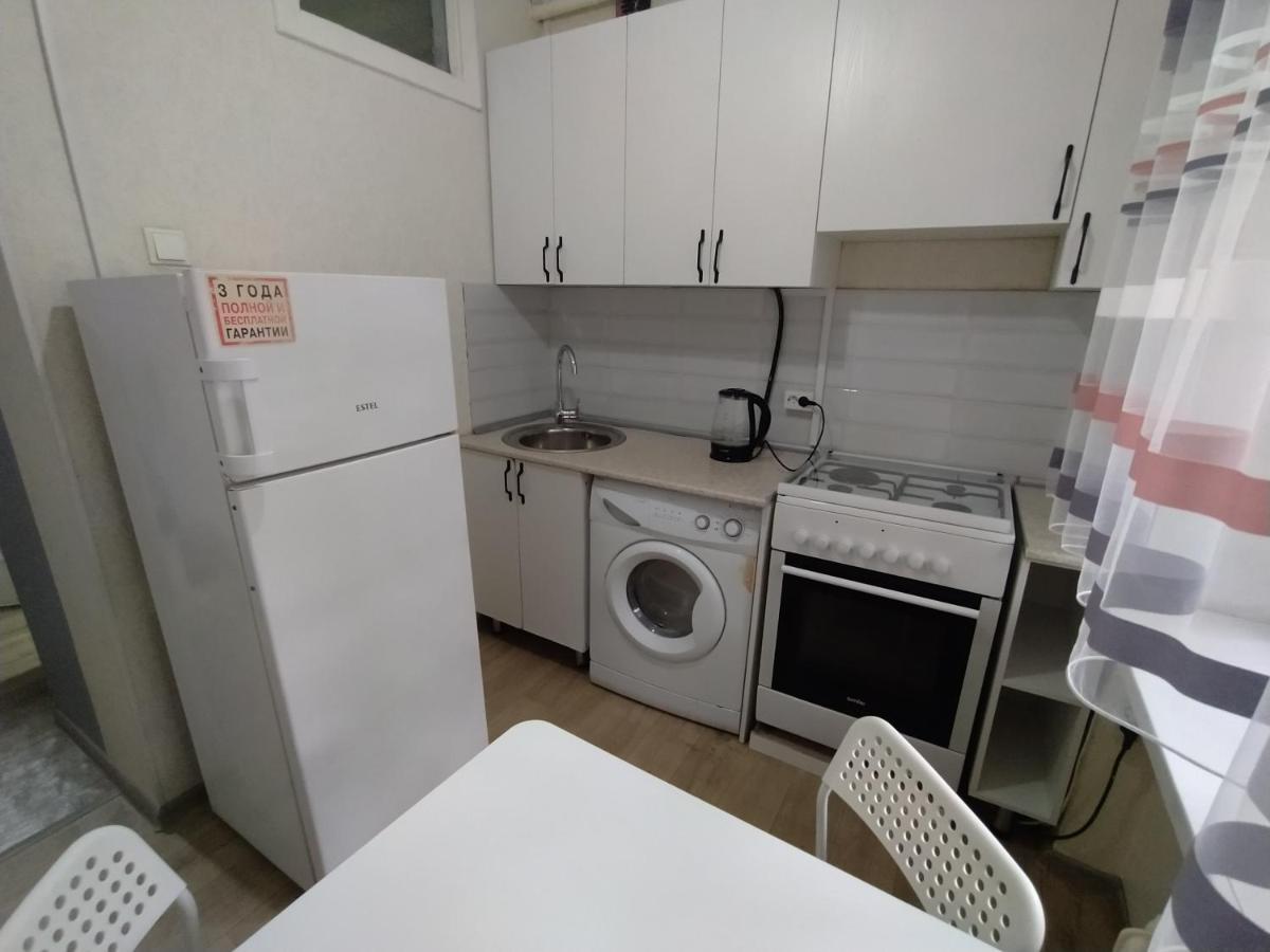 Appartamento Aura On Sydykova Street 290 Bishkek Esterno foto