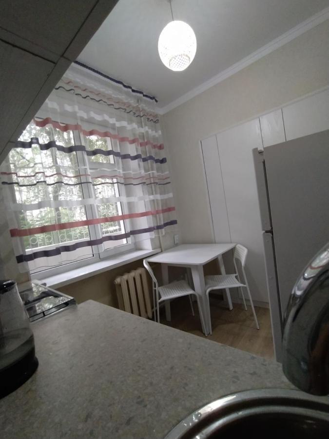 Appartamento Aura On Sydykova Street 290 Bishkek Esterno foto