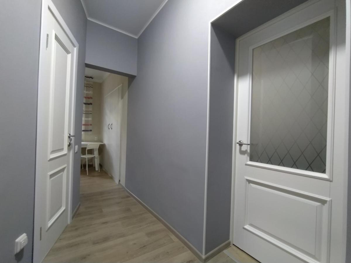 Appartamento Aura On Sydykova Street 290 Bishkek Esterno foto